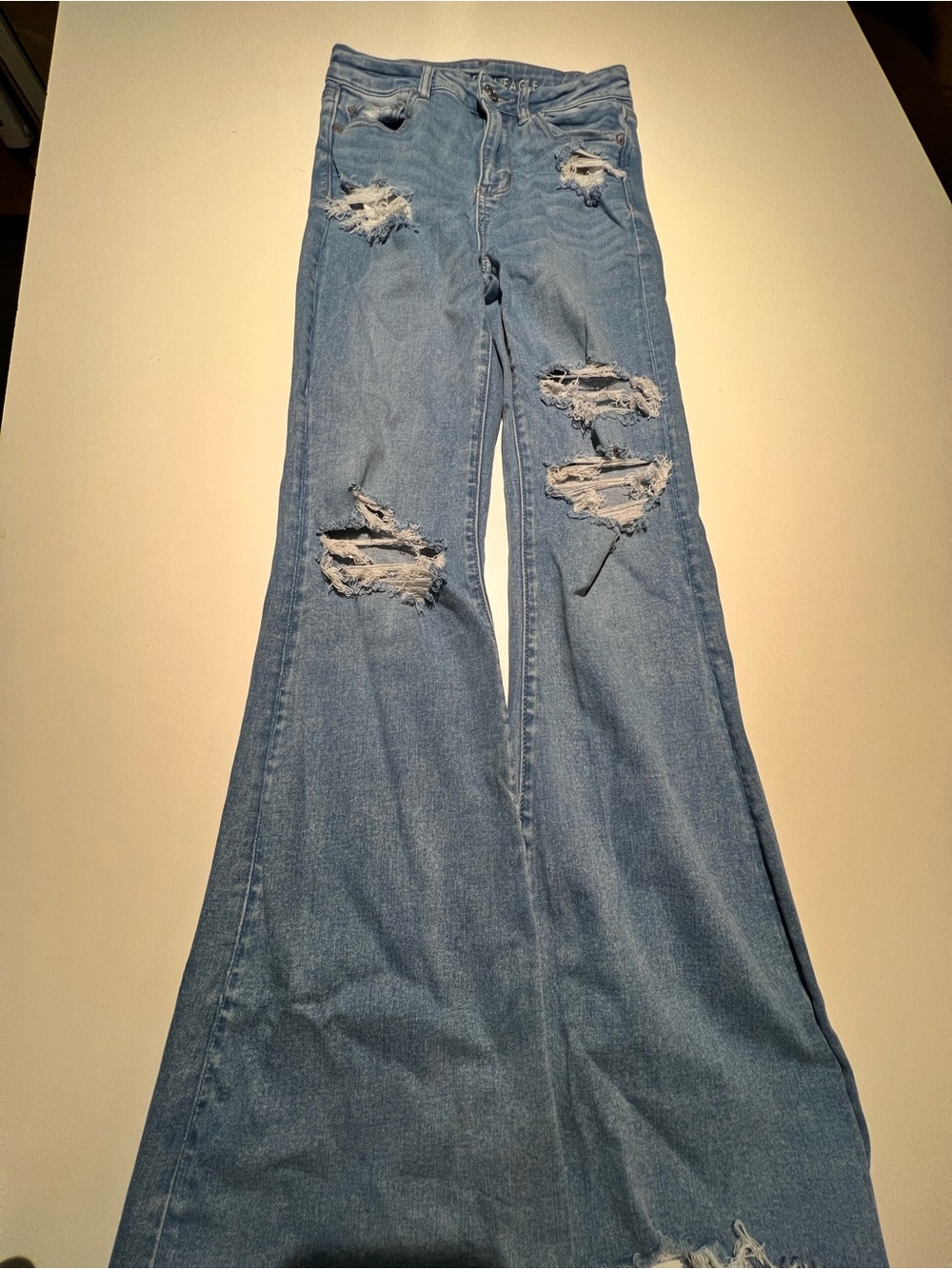 American Eagle Super High Rise Flare Jeans Size 4 Light Wash Distressed Ripped - Picture 7 of 7